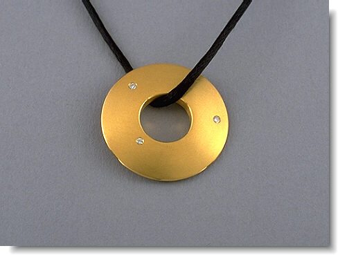 sundisk pendant